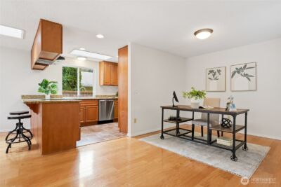 12018 NE 136th Place , Kirkland, WA 98034 - Photo 4