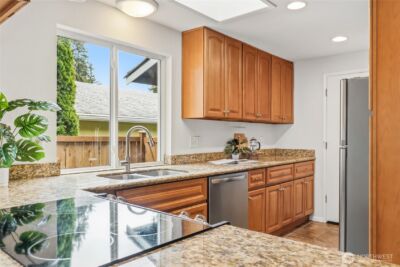 12018 NE 136th Place , Kirkland, WA 98034 - Photo 5