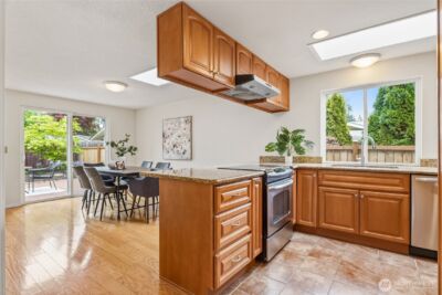 12018 NE 136th Place , Kirkland, WA 98034 - Photo 6