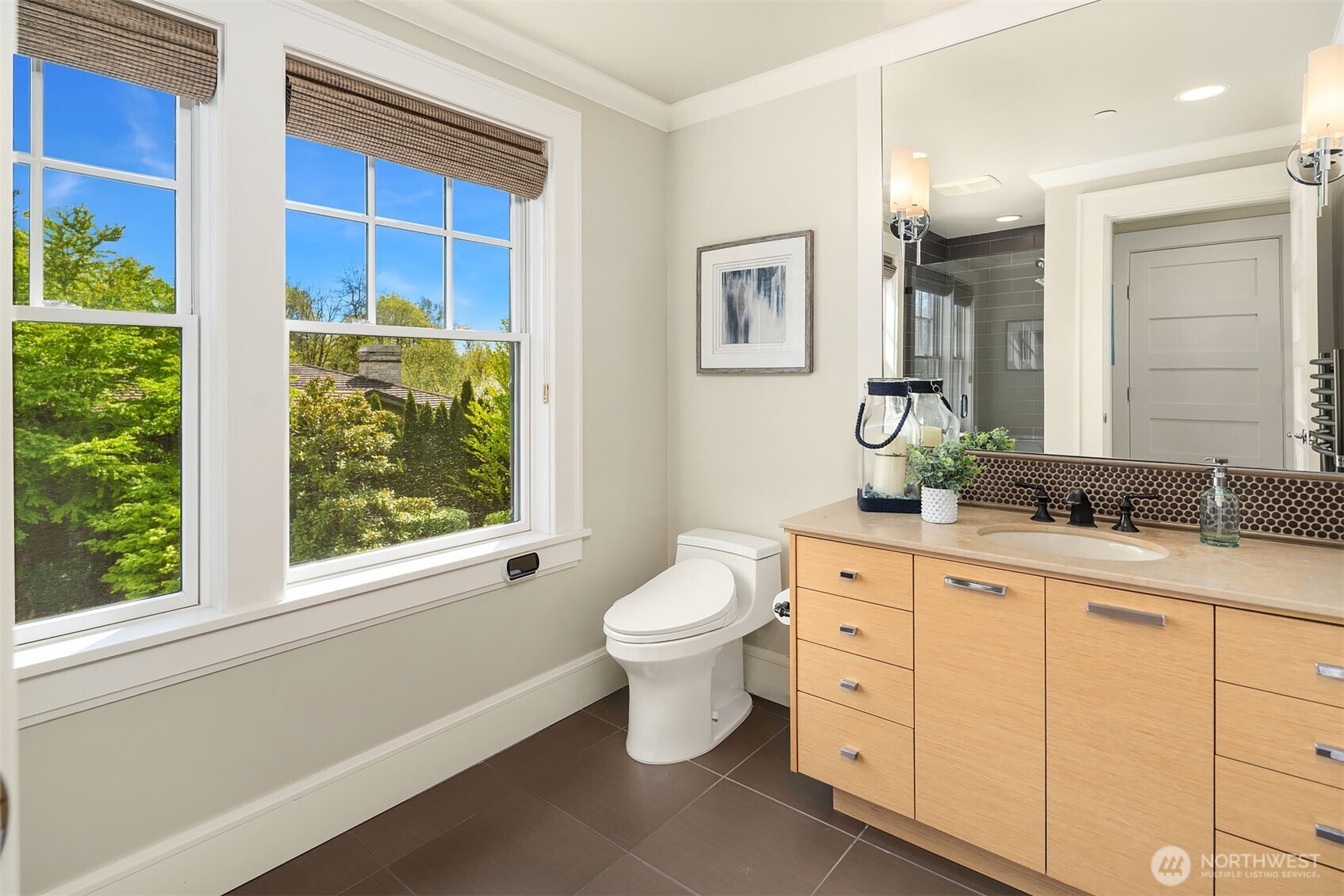 8910 NE 33rd Street , Yarrow Point, WA 98004