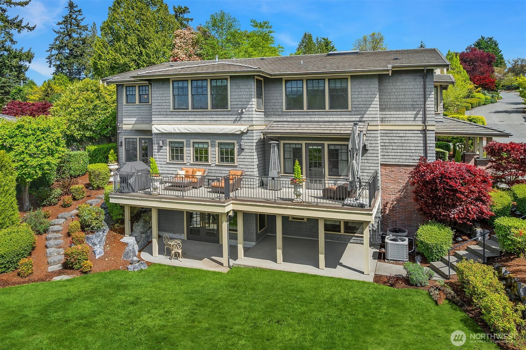 8910 NE 33rd Street , Yarrow Point, WA 98004