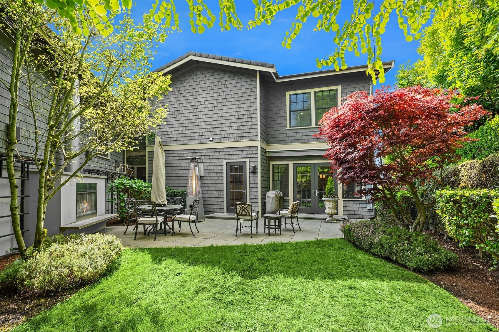8910 NE 33rd Street , Yarrow Point, WA 98004