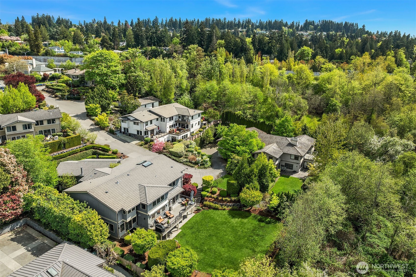 8910 NE 33rd Street , Yarrow Point, WA 98004