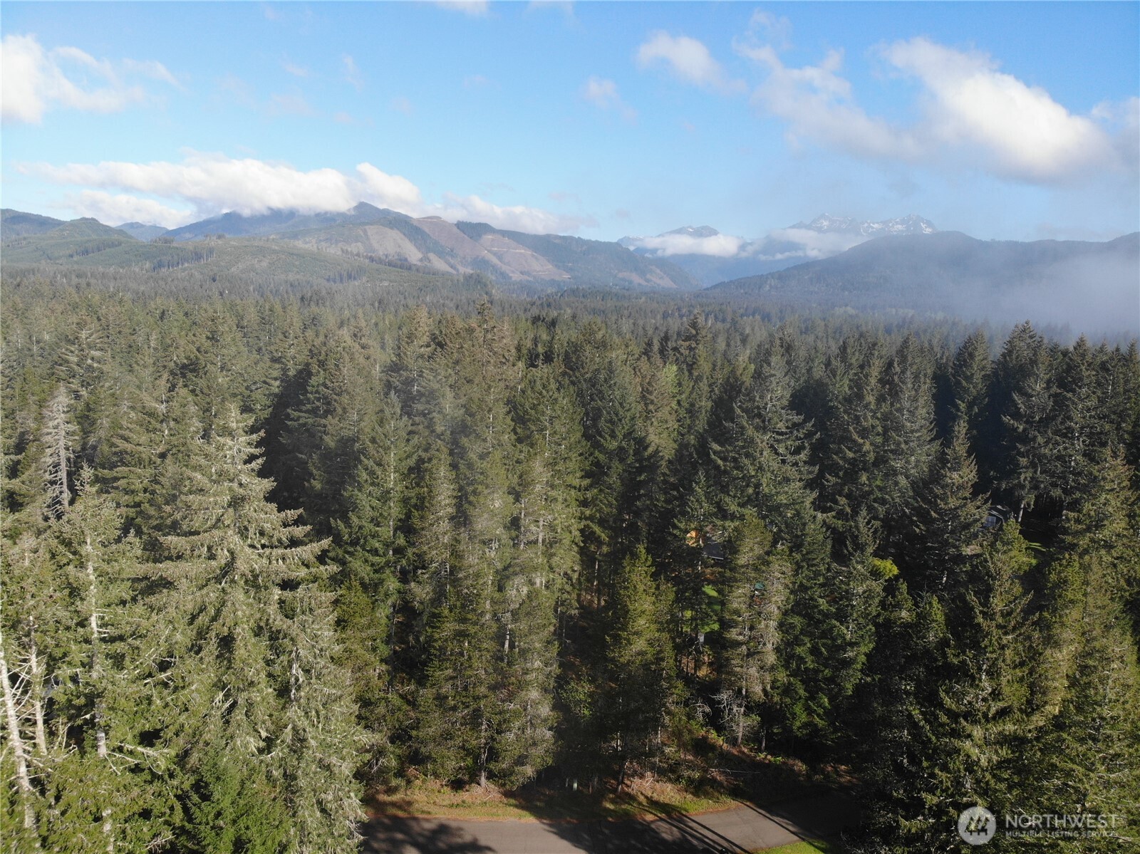 21 N Varden Way , Hoodsport, WA 98548