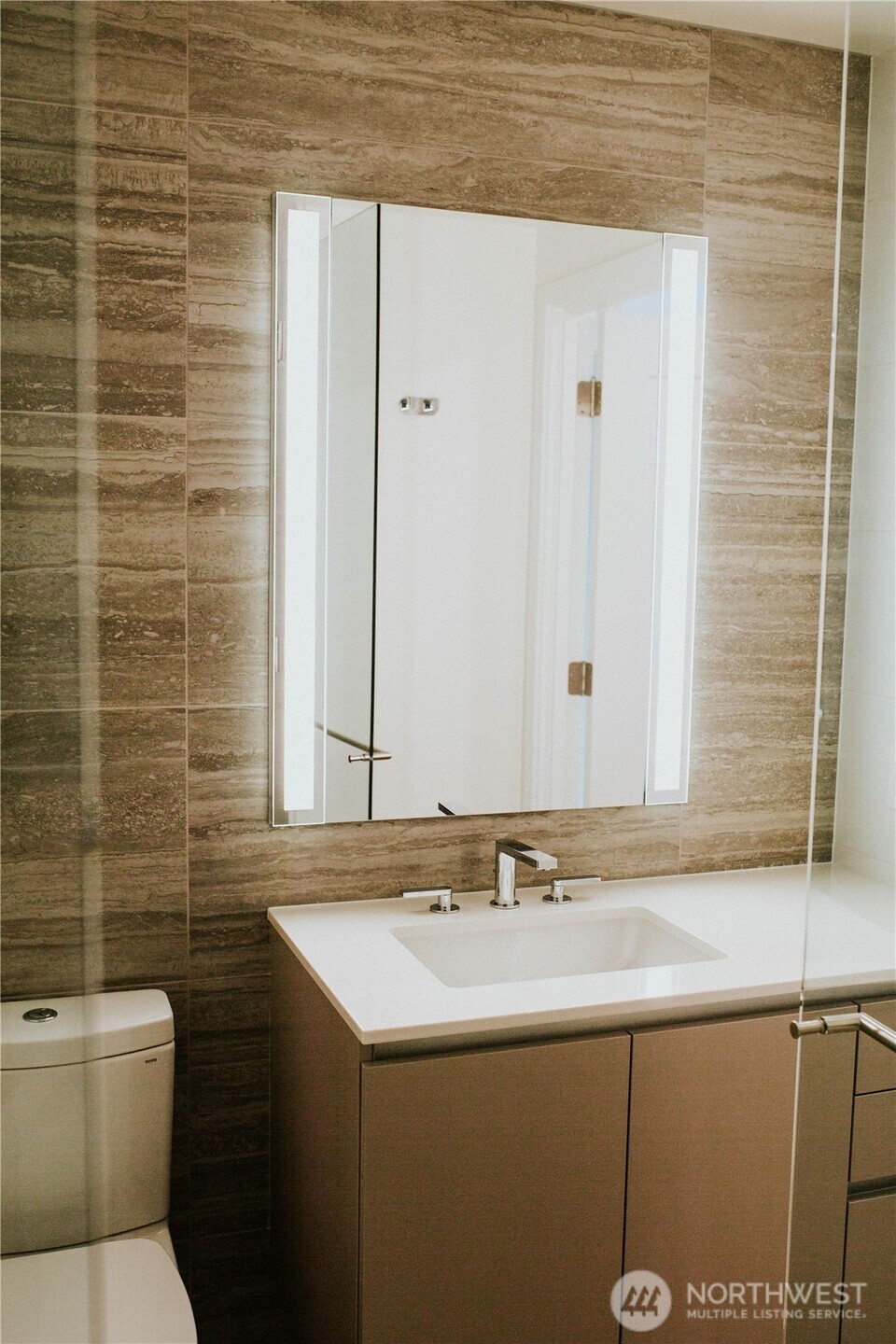 2510 6th Ave #2007, Seattle, WA 98121