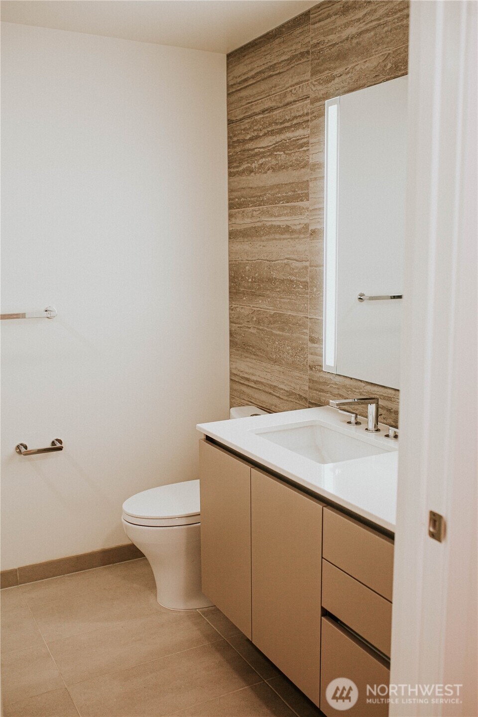 2510 6th Ave #2007, Seattle, WA 98121