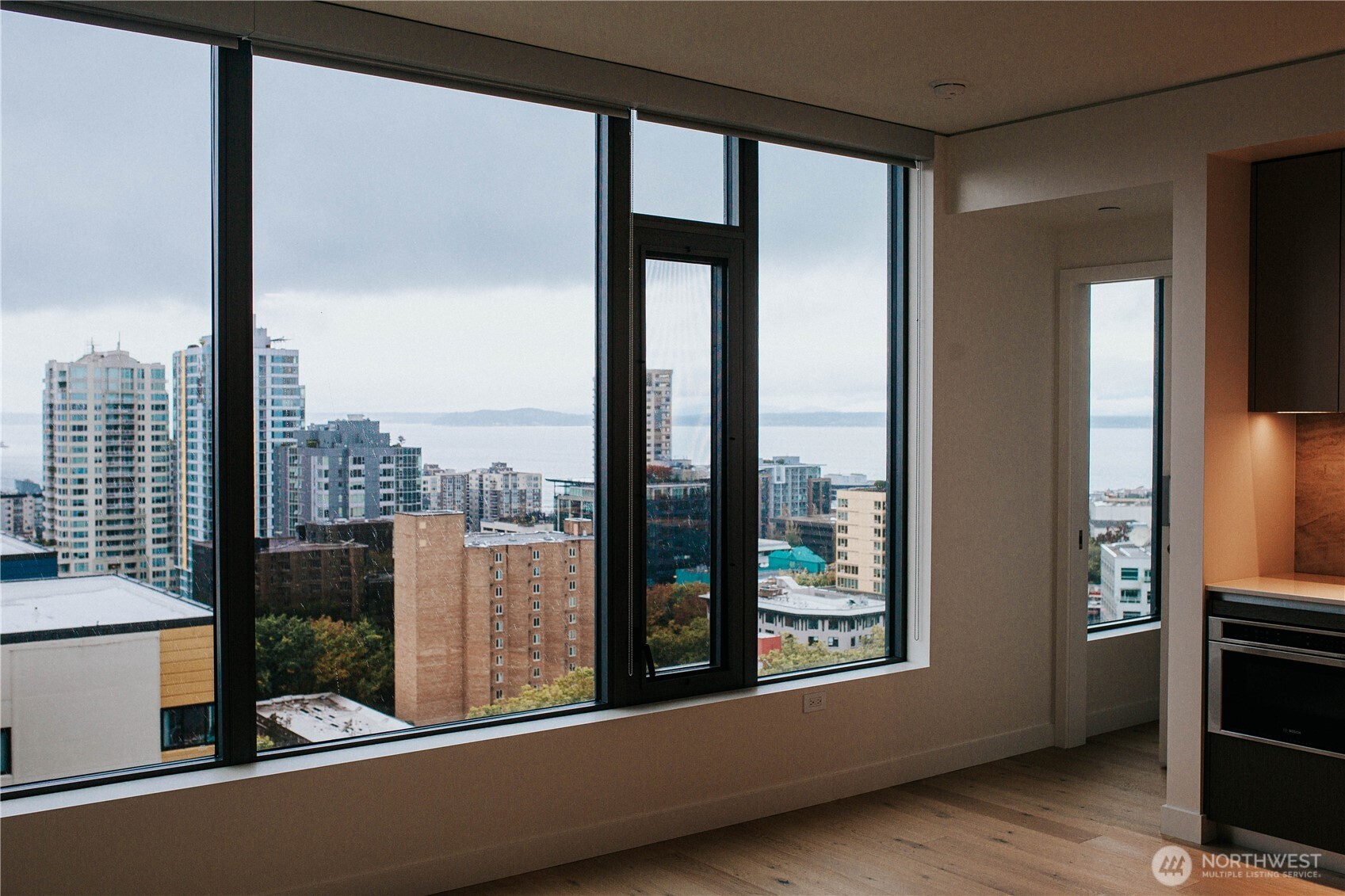 2510 6th Ave #2007, Seattle, WA 98121