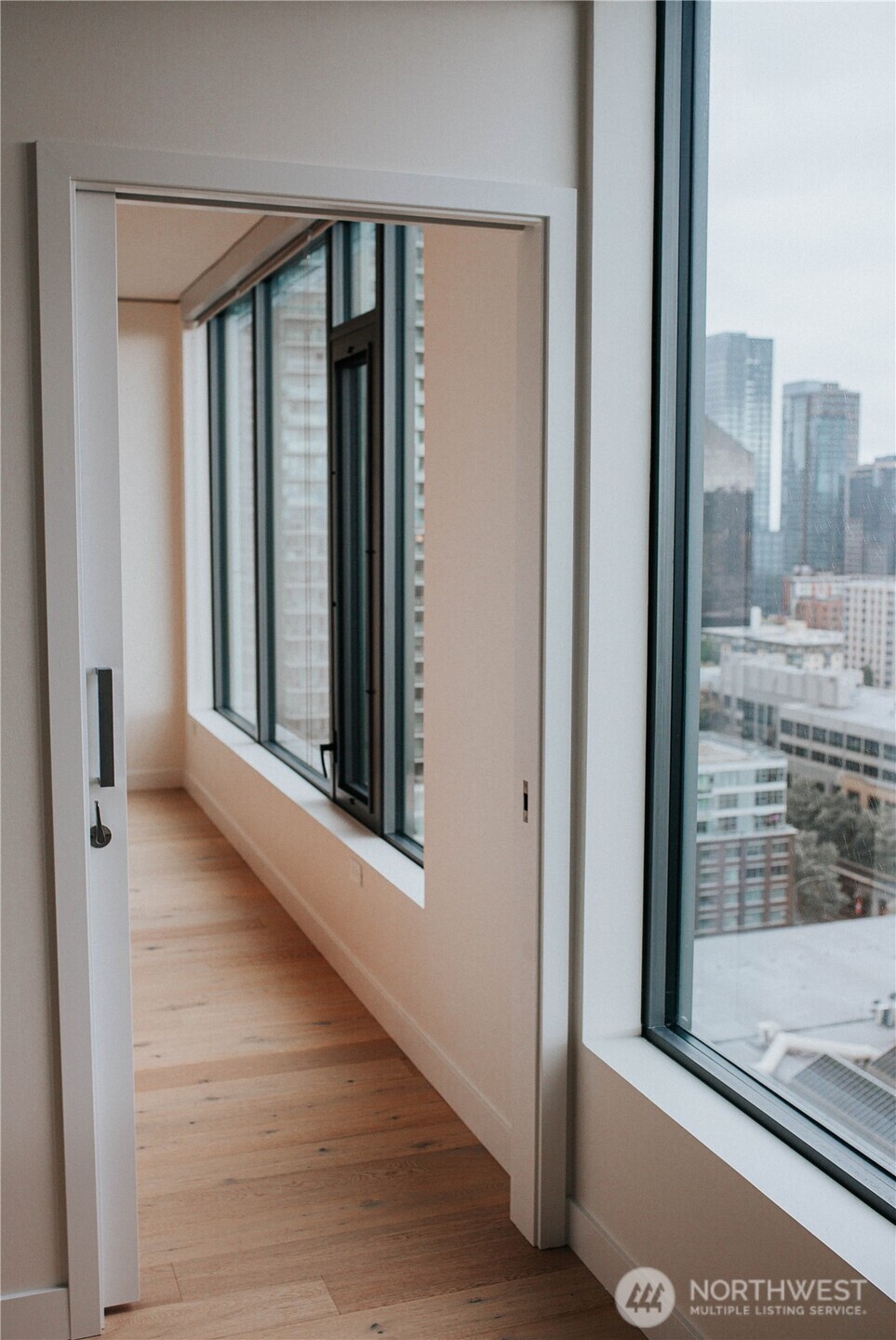 2510 6th Ave #2007, Seattle, WA 98121