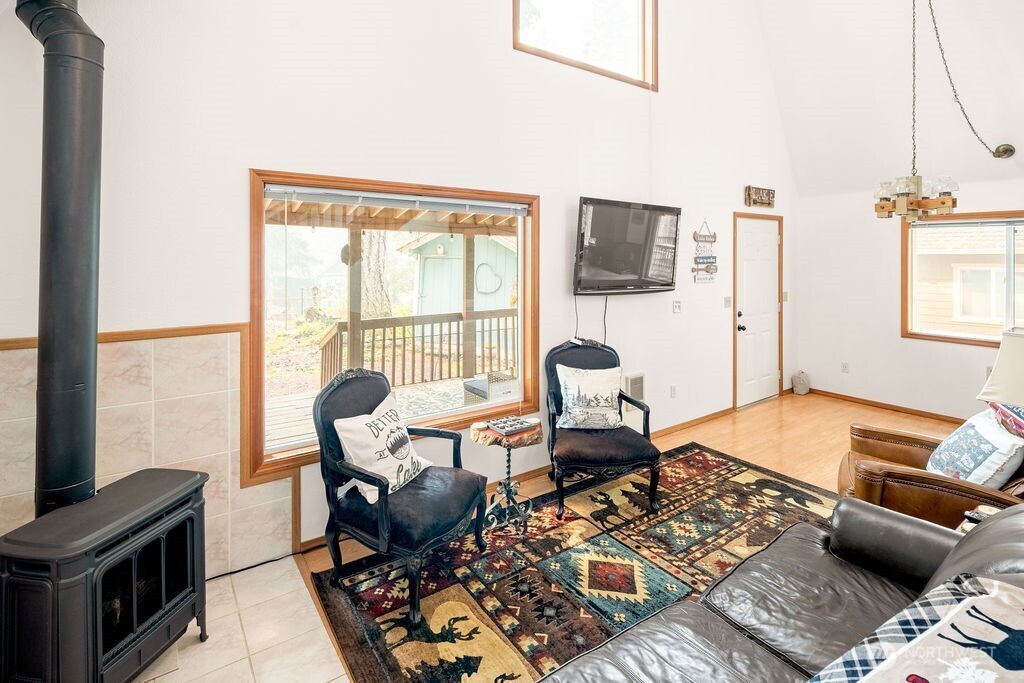 411 N Mt Seattle Way , Hoodsport, WA 98548