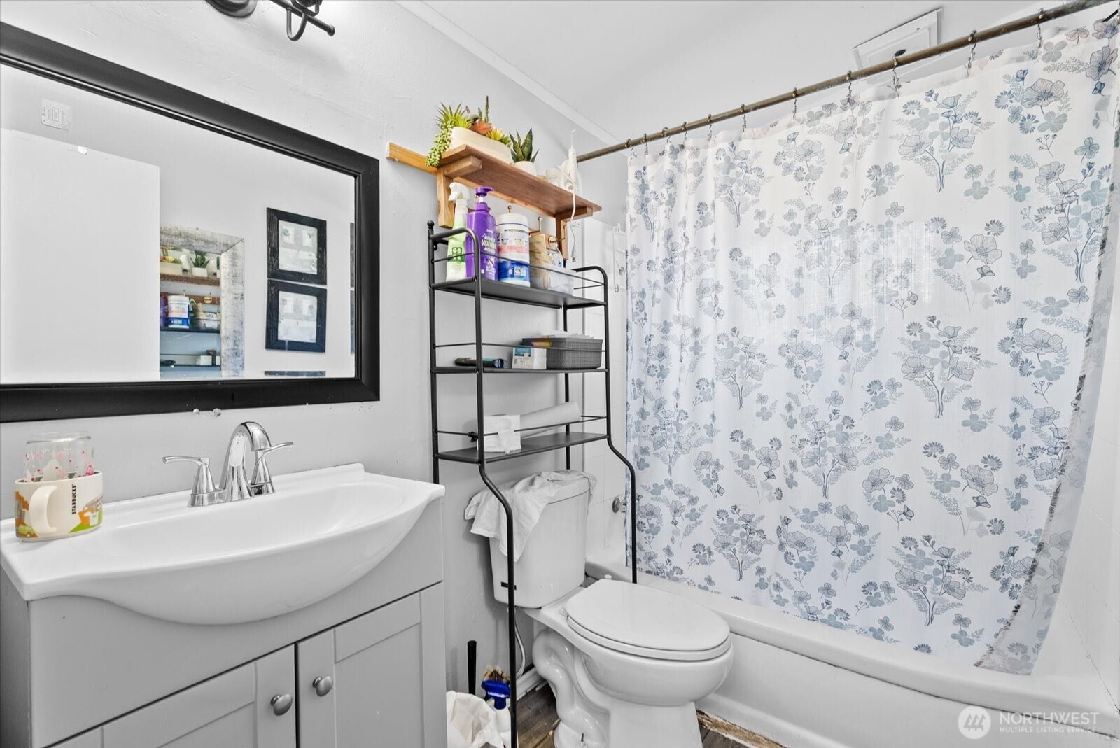 14347 Ashworth Avenue N, Seattle, WA 98133