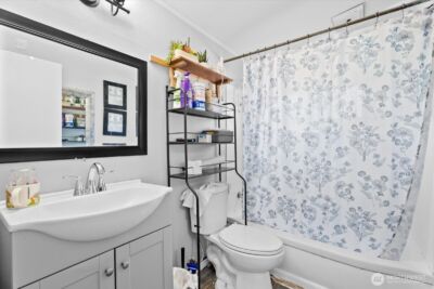 14347 Ashworth Avenue N, Seattle, WA 98133 - Photo 11