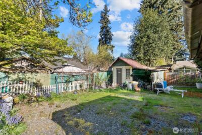 14347 Ashworth Avenue N, Seattle, WA 98133 - Photo 12