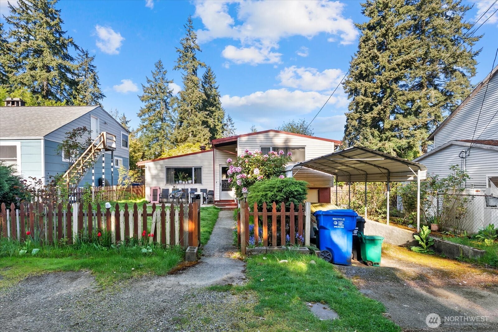 14347 Ashworth Avenue N, Seattle, WA 98133