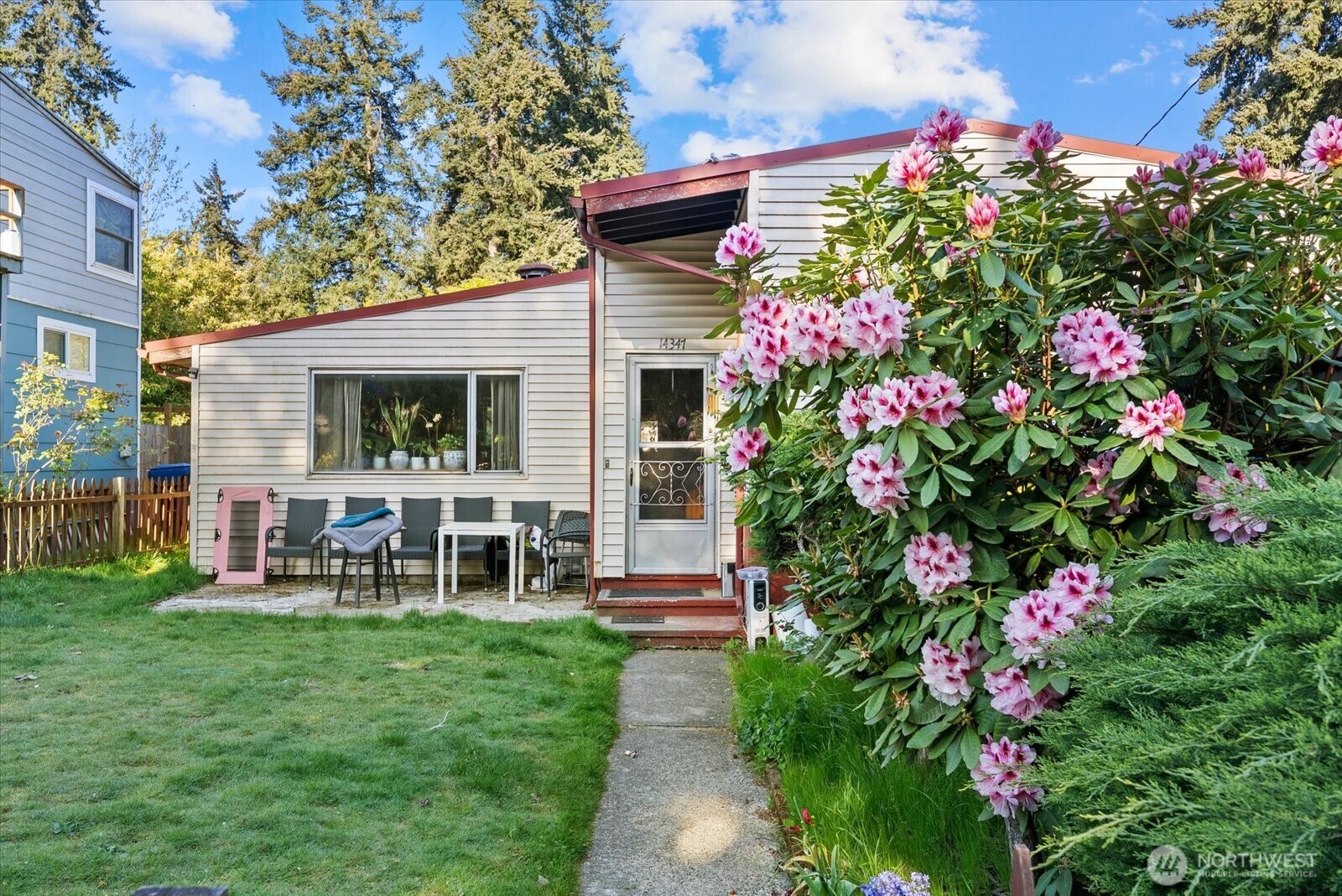 14347 Ashworth Avenue N, Seattle, WA 98133