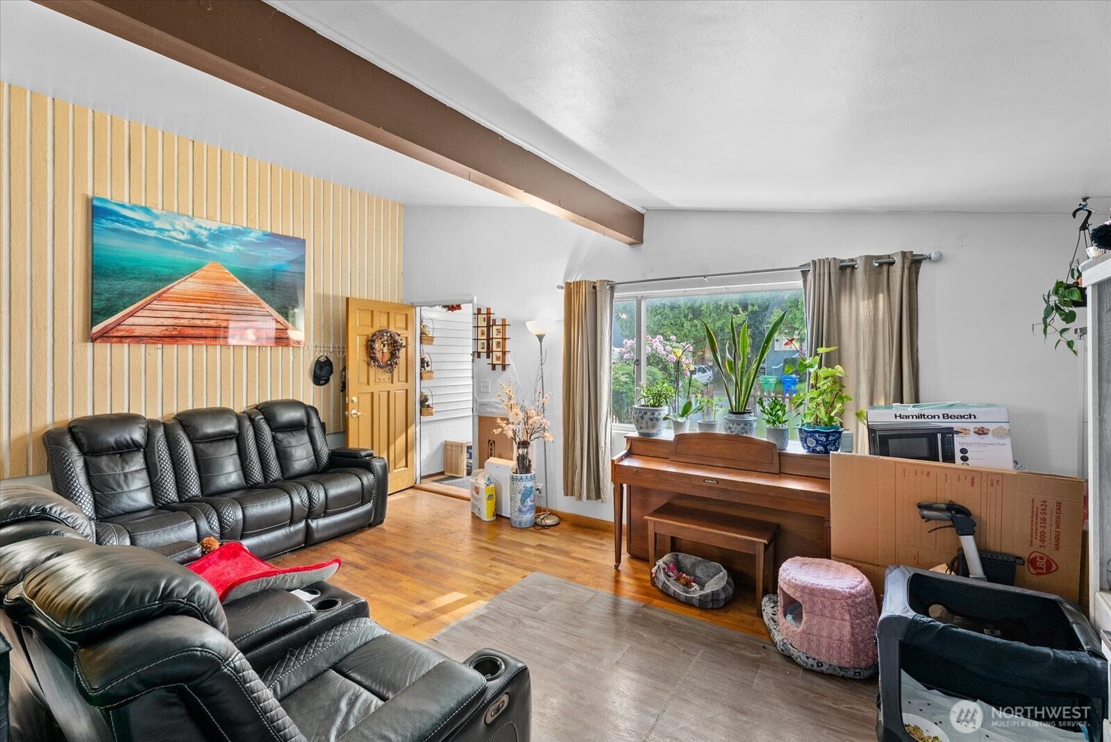14347 Ashworth Avenue N, Seattle, WA 98133