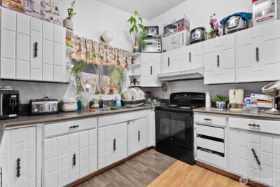 14347 Ashworth Avenue N, Seattle, WA 98133 - Photo 6