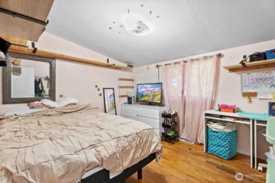 14347 Ashworth Avenue N, Seattle, WA 98133 - Photo 9