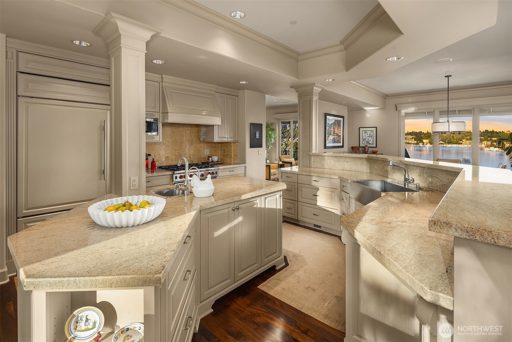 232 Overlake Drive E, Medina, WA 98039