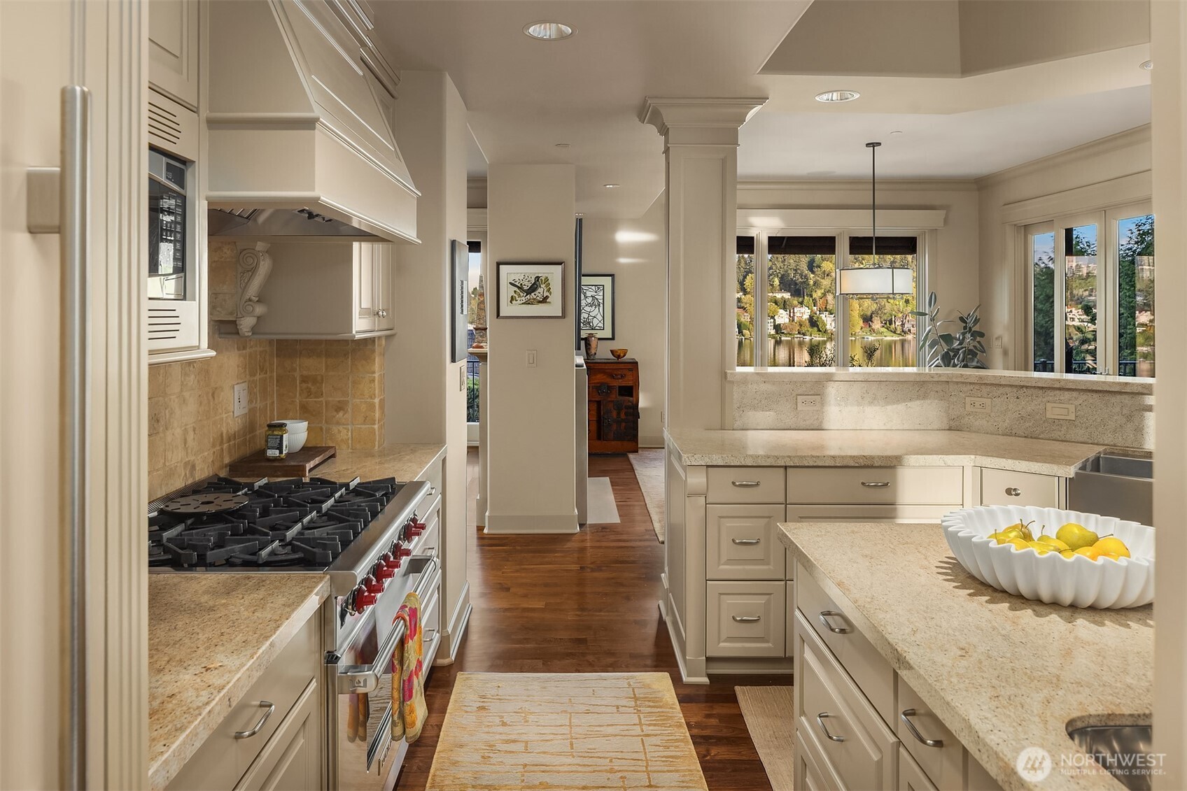 232 Overlake Drive E, Medina, WA 98039