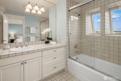 232 Overlake Drive E, Medina, WA 98039 - Photo 25