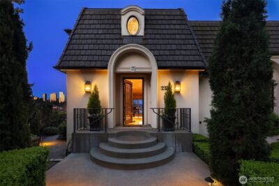 232 Overlake Drive E, Medina, WA 98039 - Photo 3