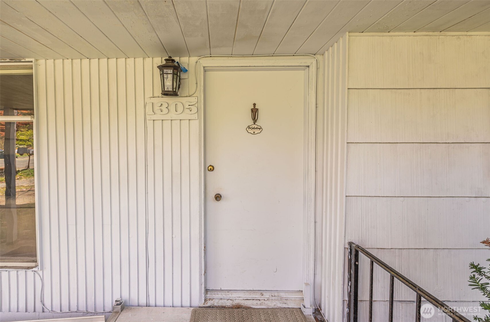 1305 N 171st Street , Shoreline, WA 98133