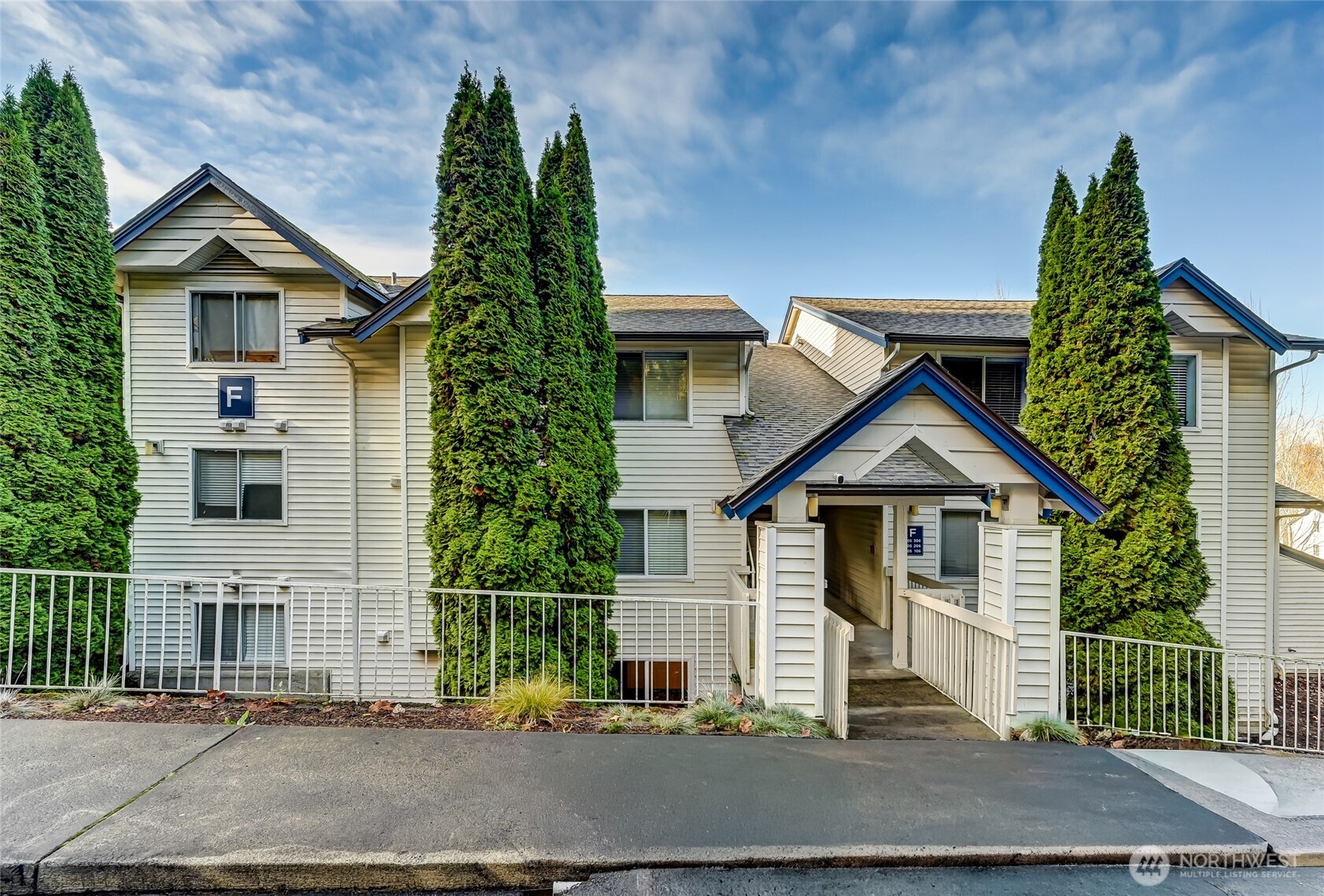 5000 Lake Washington Boulevard NE #F-105, Renton, WA 98056
