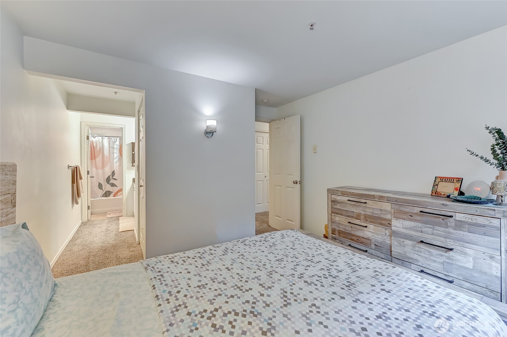 5000 Lake Washington Boulevard NE #F-105, Renton, WA 98056