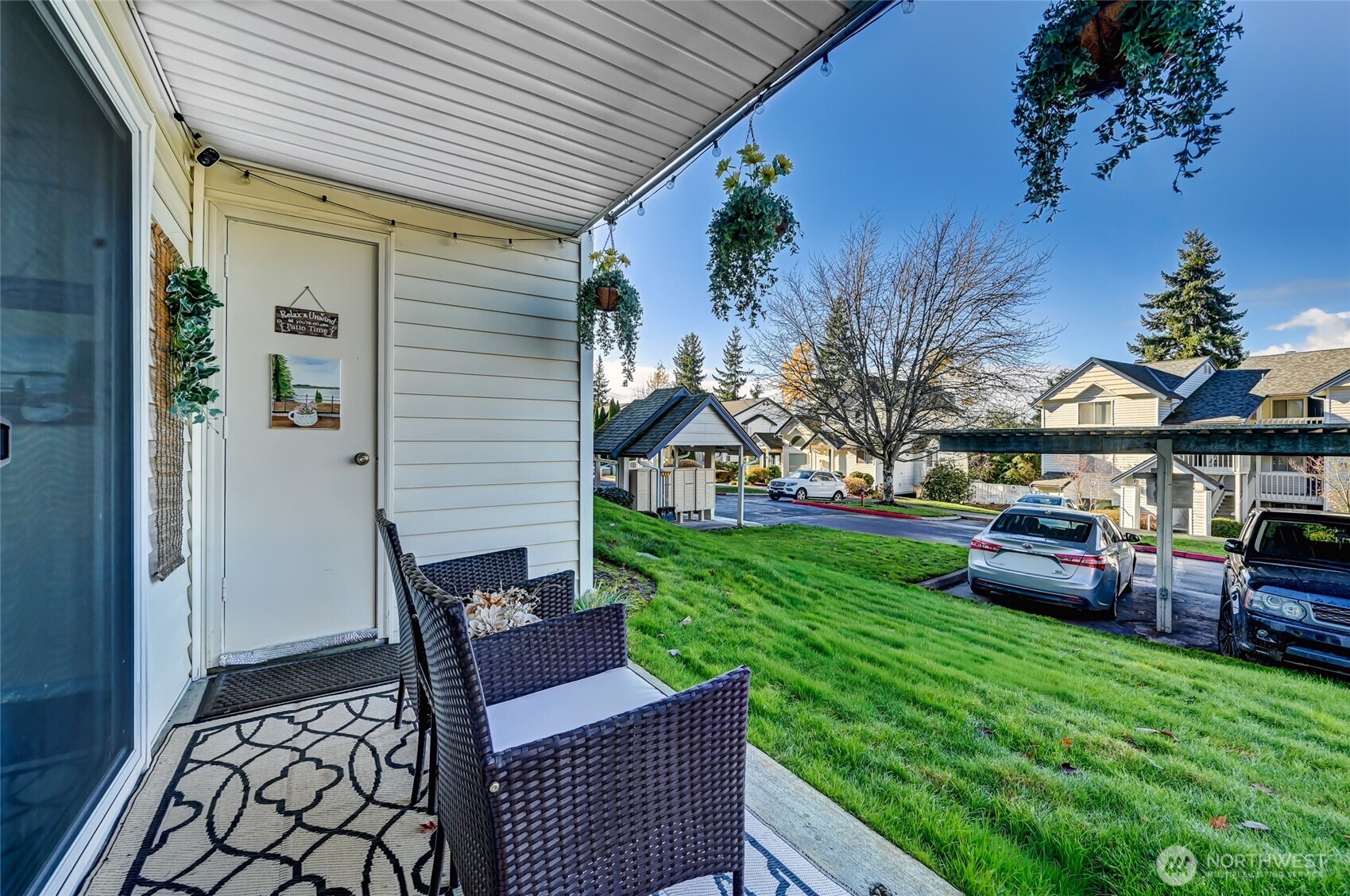 5000 Lake Washington Boulevard NE #F-105, Renton, WA 98056