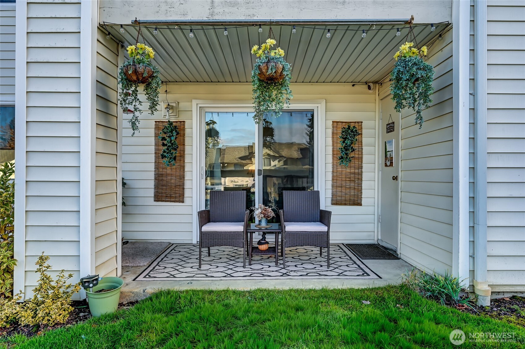 5000 Lake Washington Boulevard NE #F-105, Renton, WA 98056