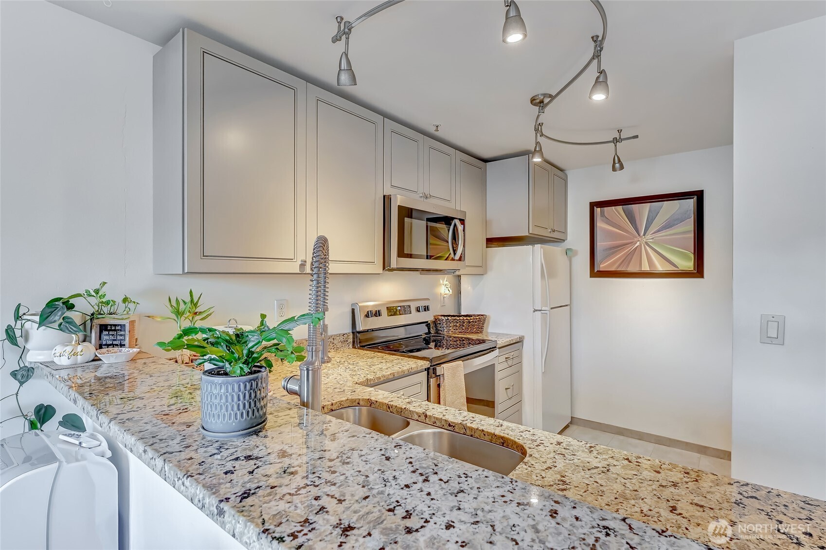 5000 Lake Washington Boulevard NE #F-105, Renton, WA 98056