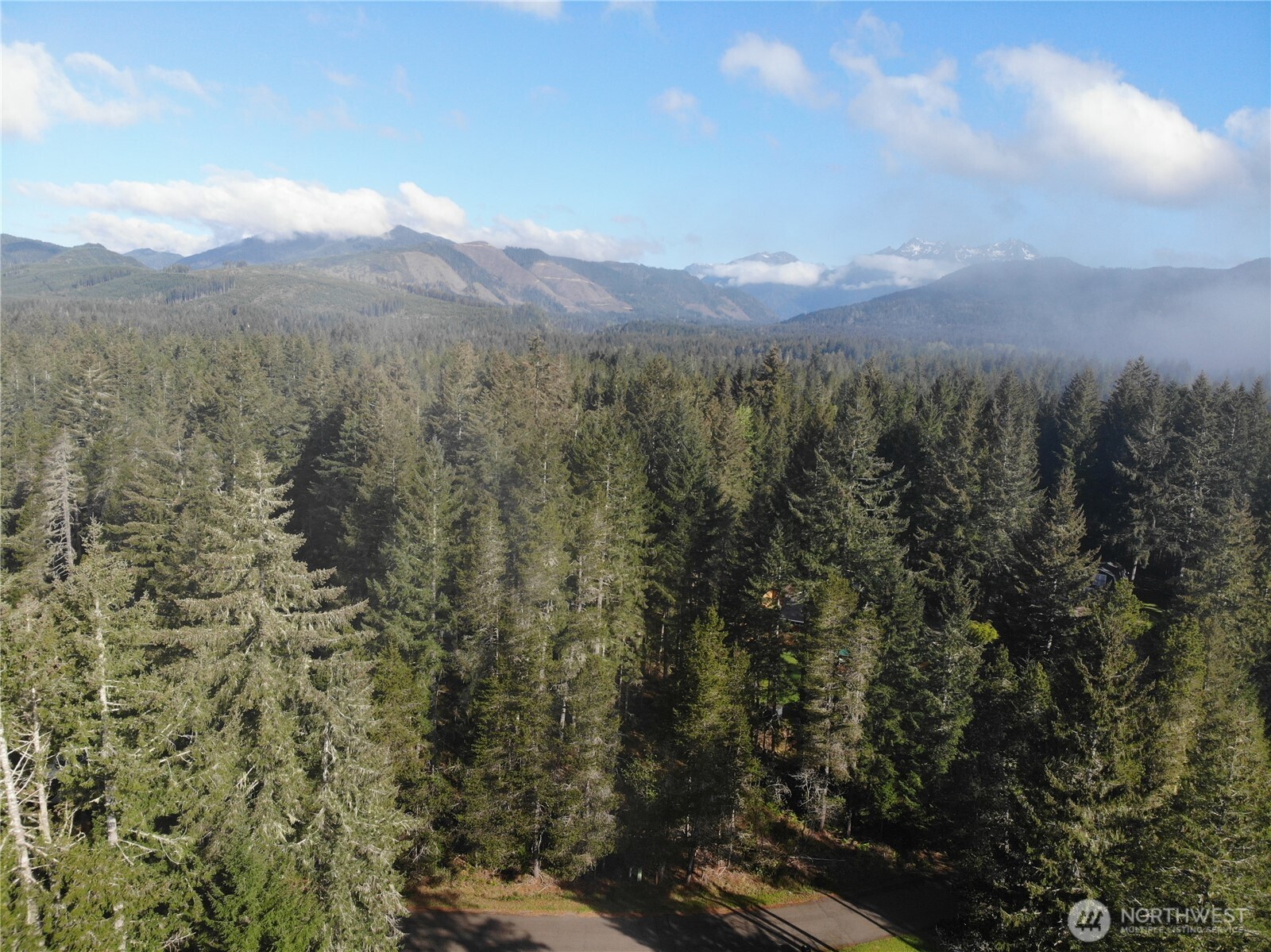 41 N Varden Way , Hoodsport, WA 98548