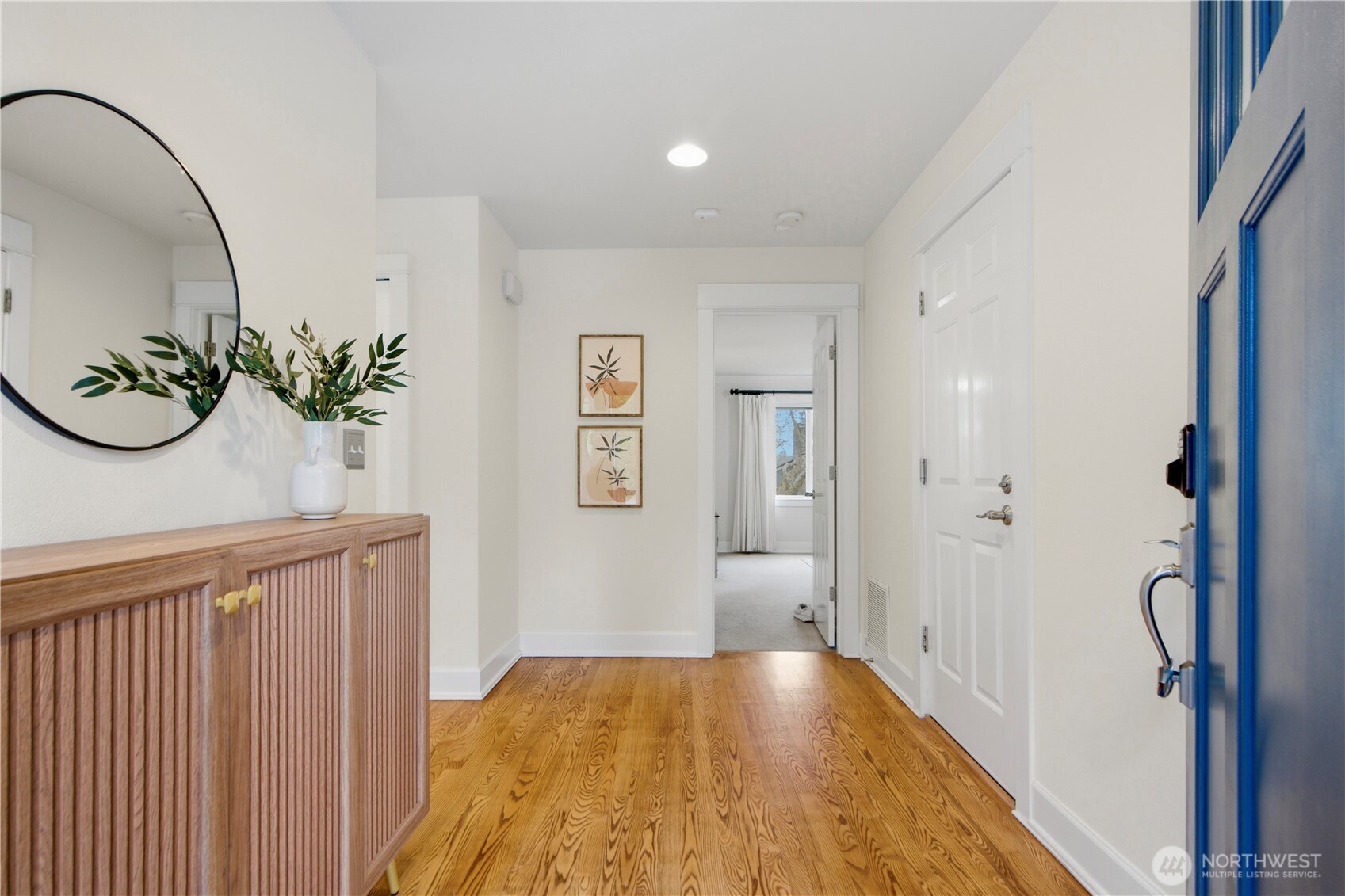 3813 23rd Avenue W, Seattle, WA 98199