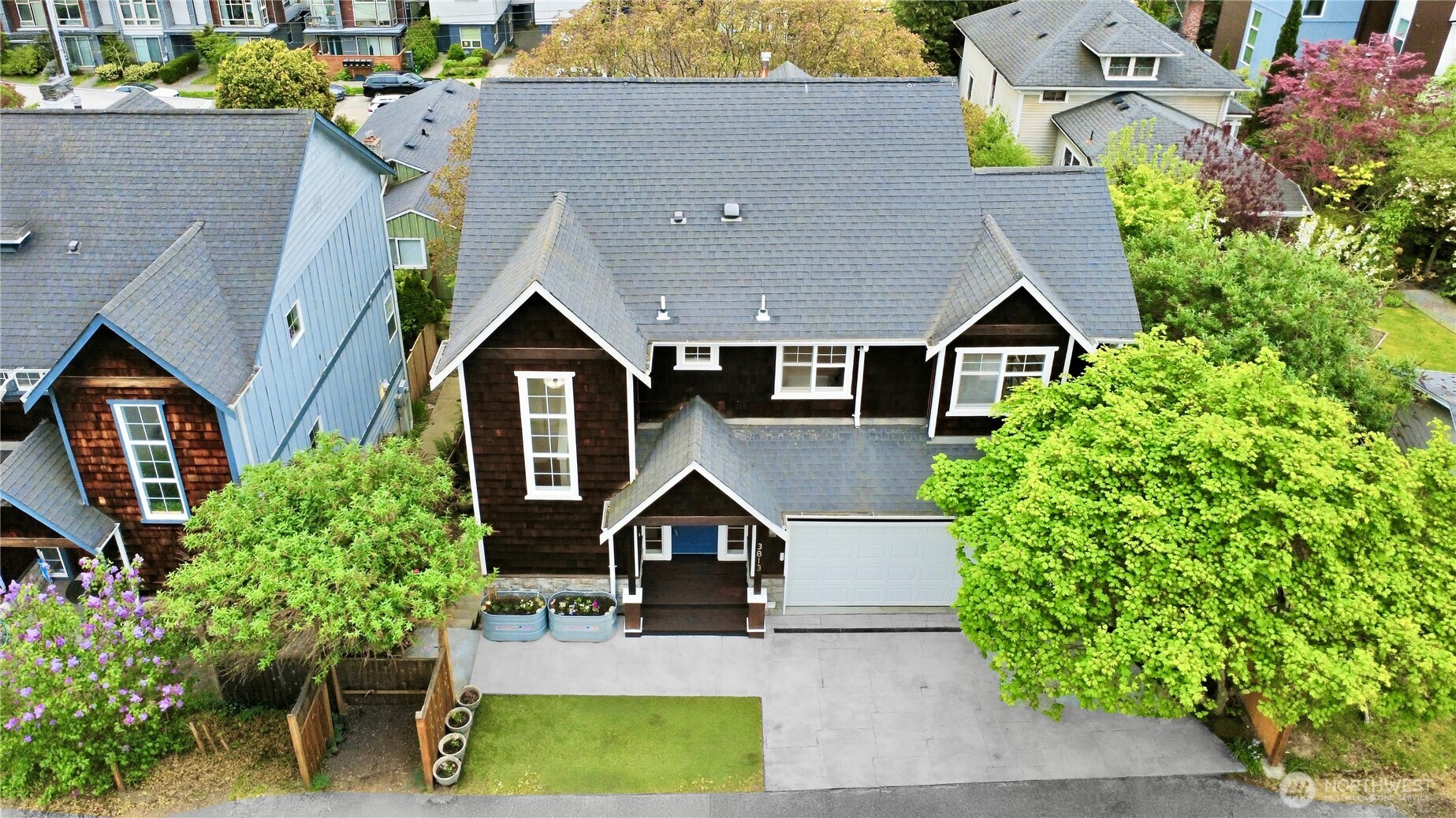 3813 23rd Avenue W, Seattle, WA 98199