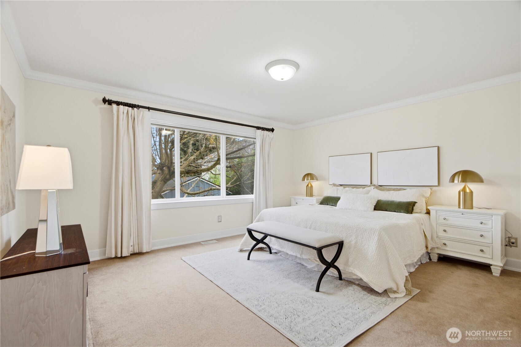 3813 23rd Avenue W, Seattle, WA 98199