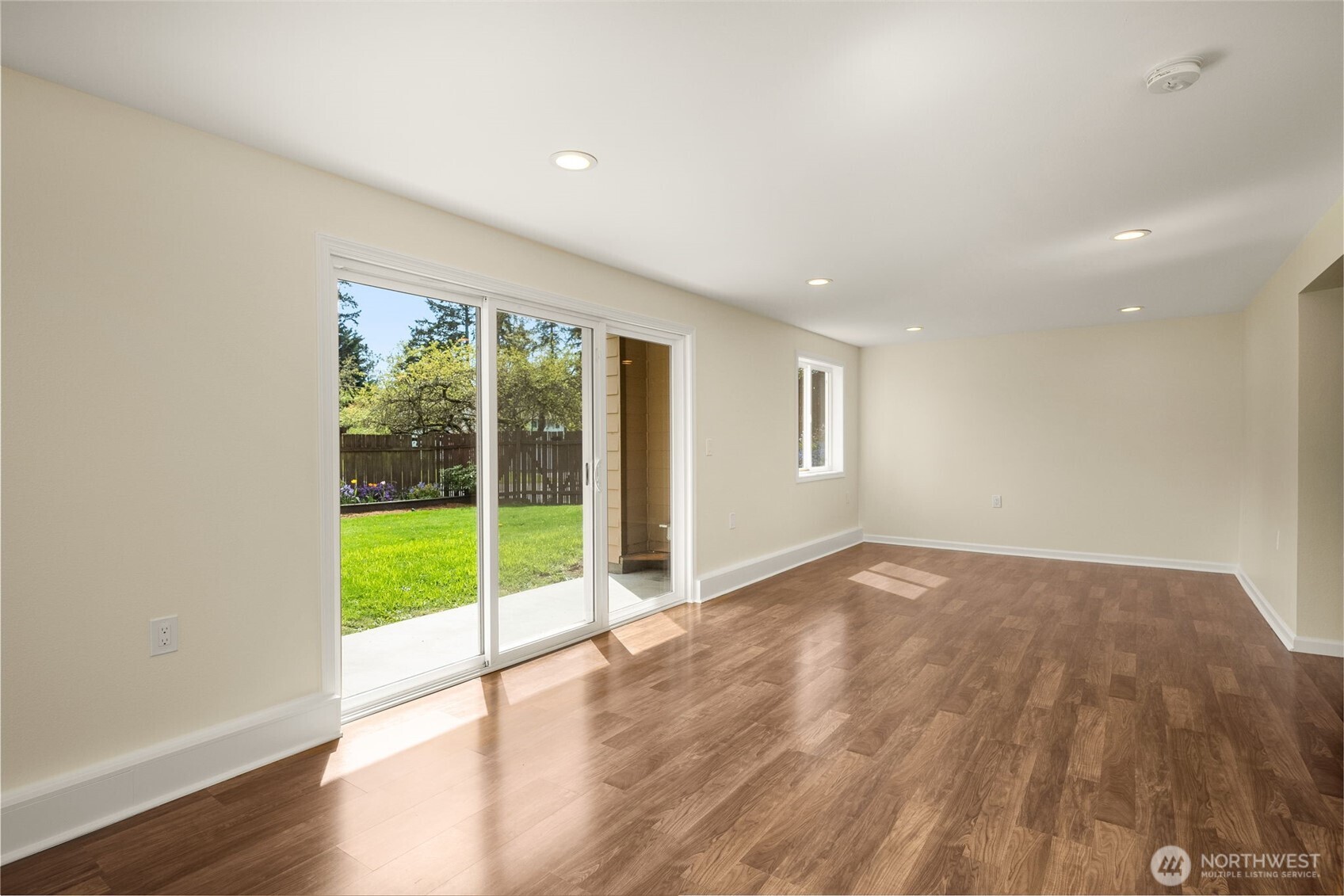 16204 Main Street , Bellevue, WA 98008
