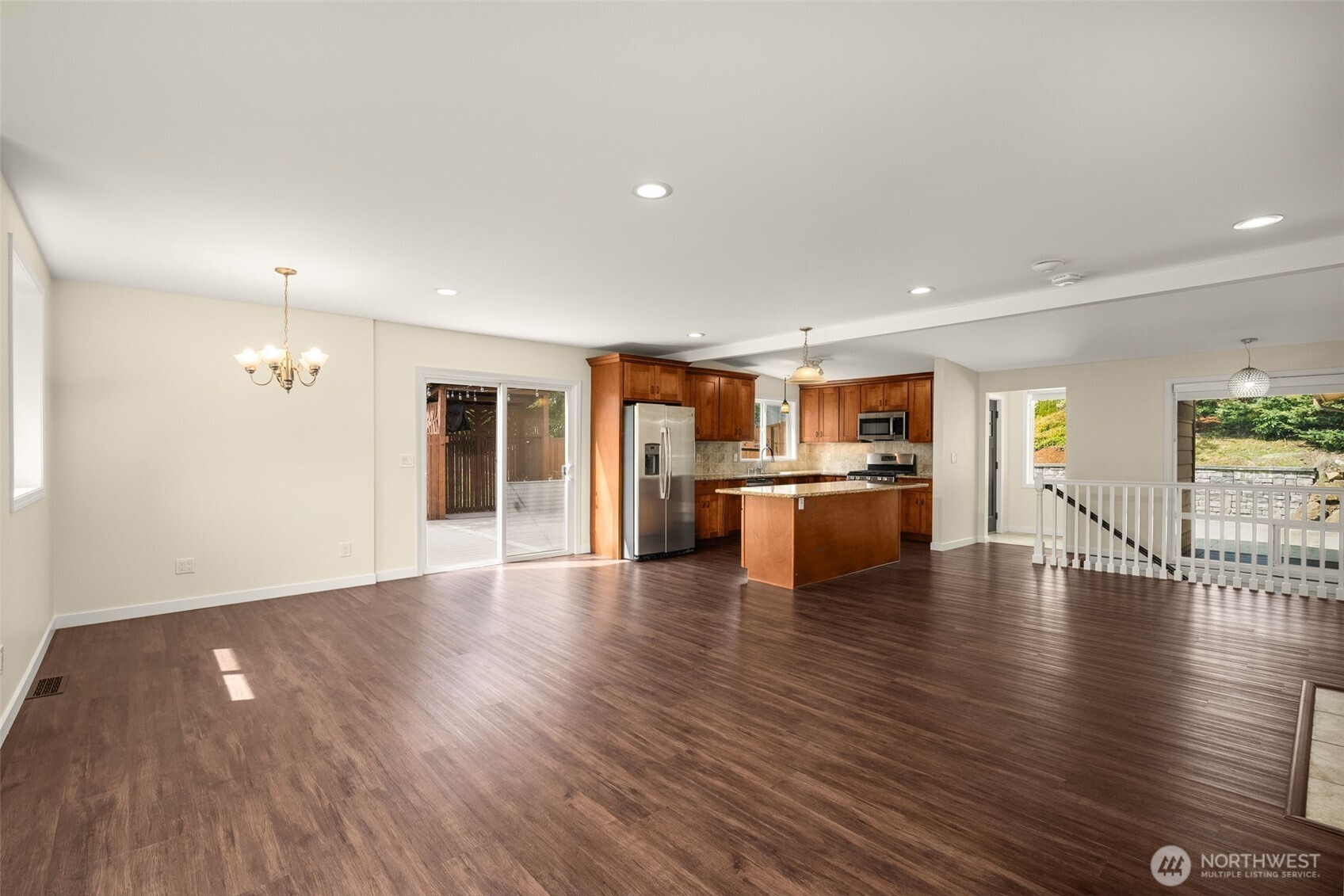 16204 Main Street , Bellevue, WA 98008