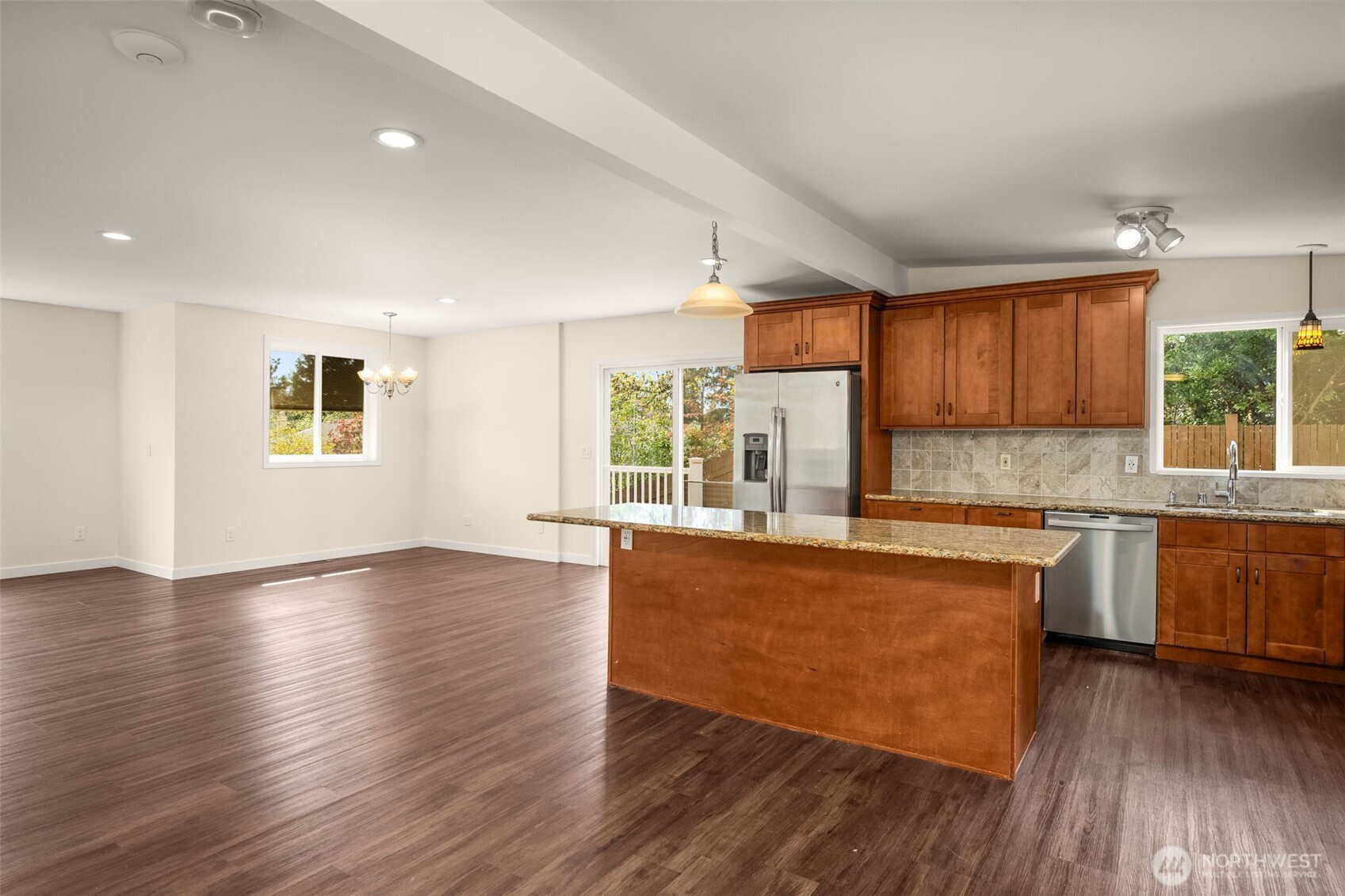16204 Main Street , Bellevue, WA 98008