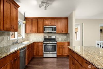 16204 Main Street , Bellevue, WA 98008 - Photo 9
