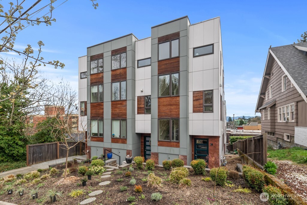 9266 50th Avenue S #C, Seattle, WA 98118