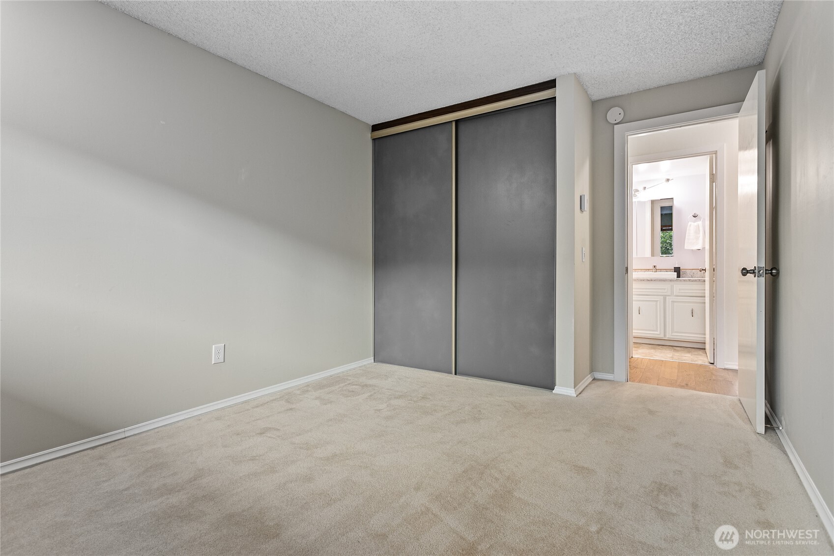 1014 11th Street #103, Bellingham, WA 98225