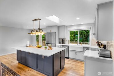 14013 113th Avenue NE, Kirkland, WA 98034-1039 - Photo 2