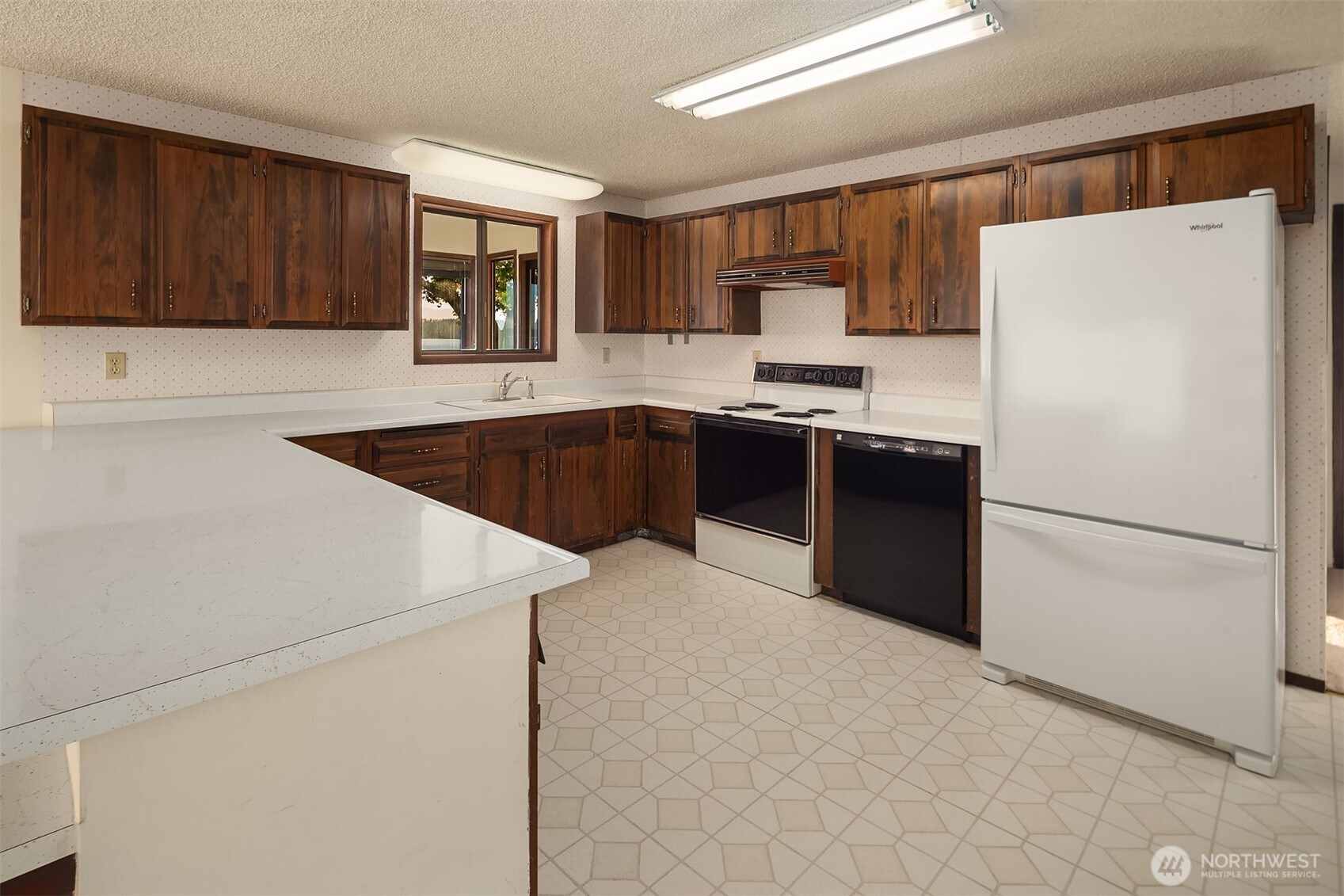 1156 S West Camano Drive , Camano Island, WA 98282