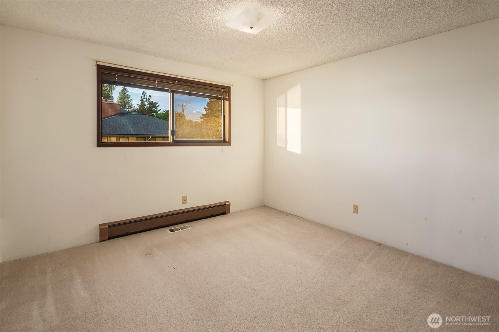 1156 S West Camano Drive , Camano Island, WA 98282