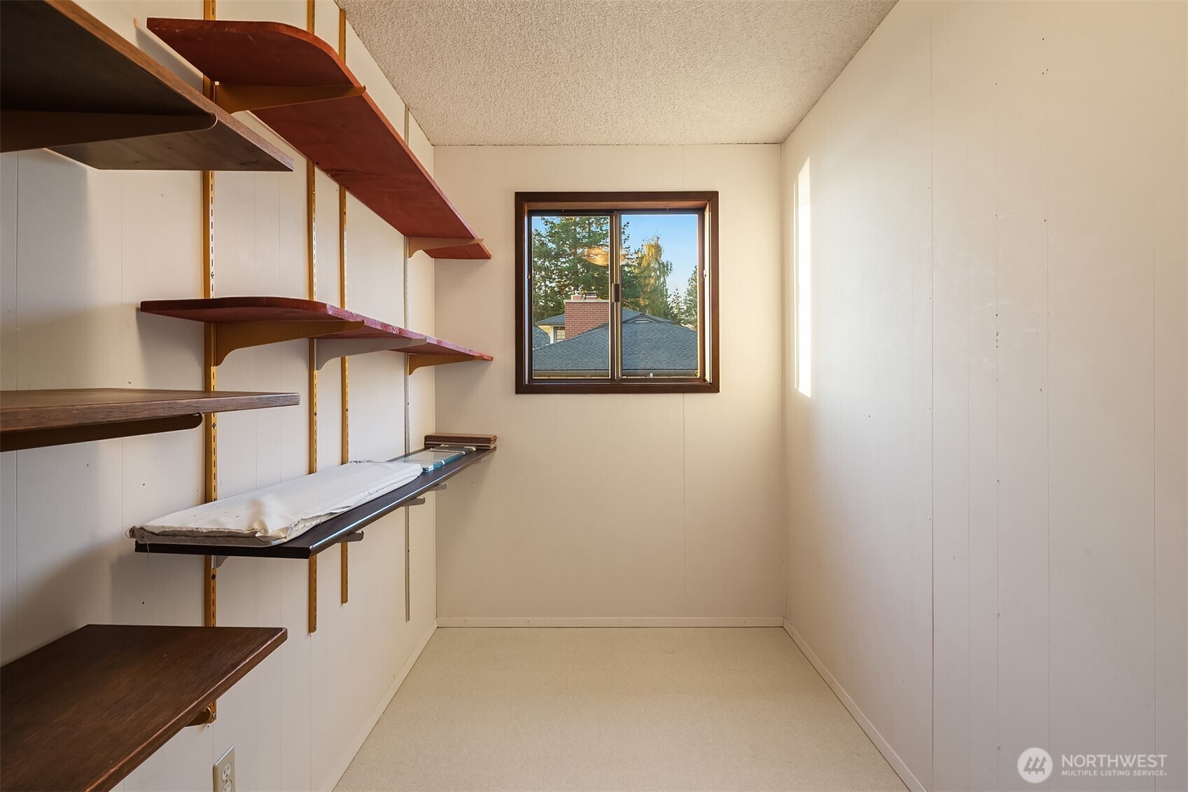1156 S West Camano Drive , Camano Island, WA 98282