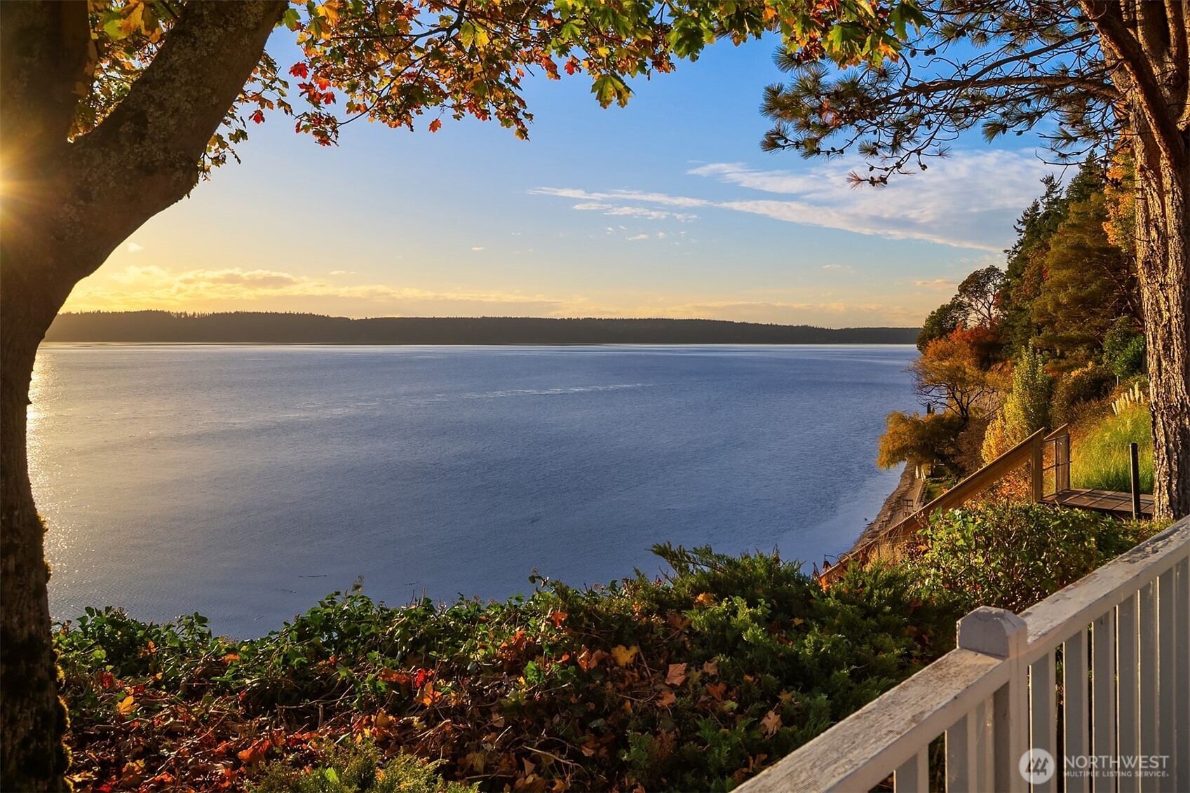 1156 S West Camano Drive , Camano Island, WA 98282