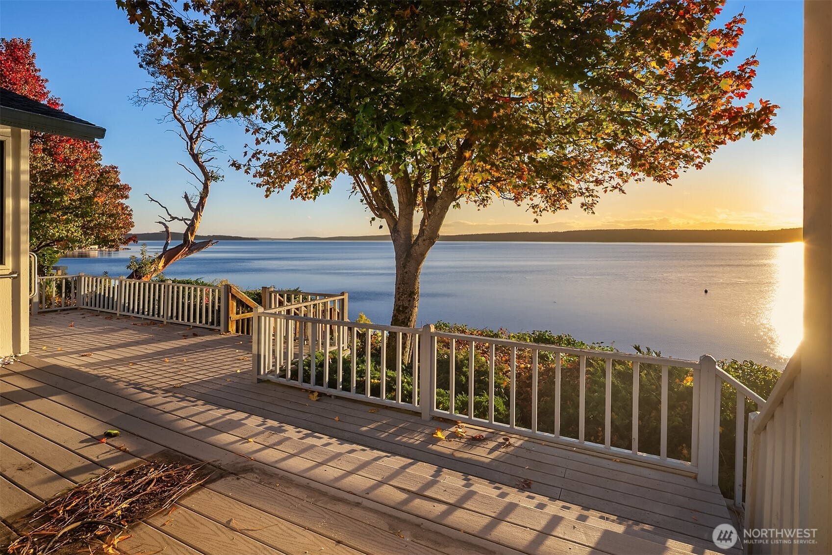 1156 S West Camano Drive , Camano Island, WA 98282