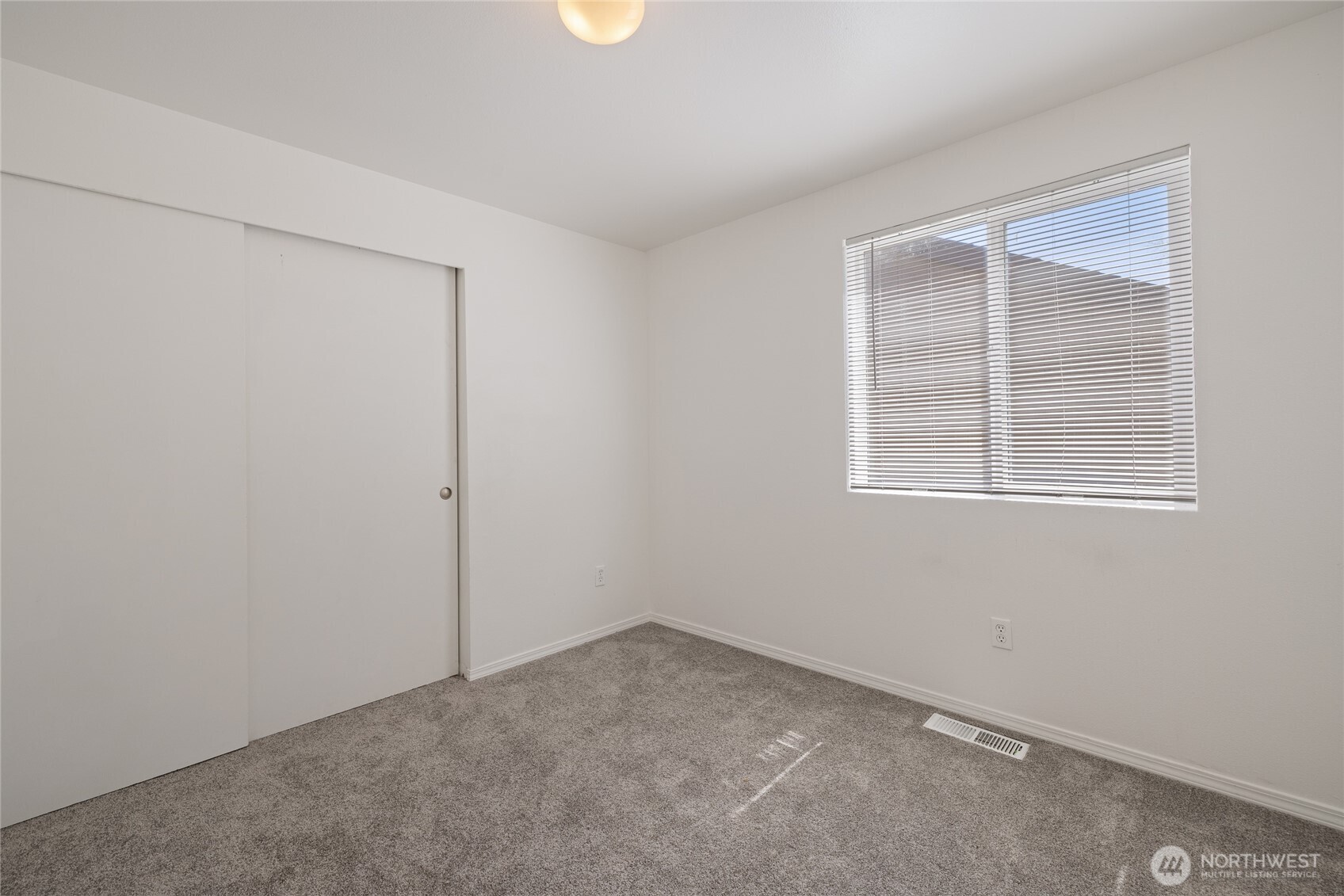 1214 S Cheyenne Court , Tacoma, WA 98405