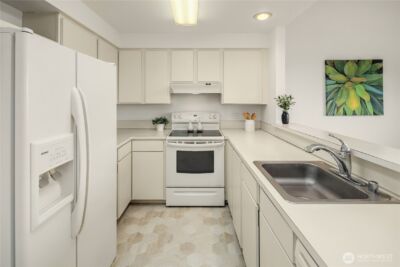 1319 S Puget Drive #D34, Renton, WA 98055-8812 - Photo 13