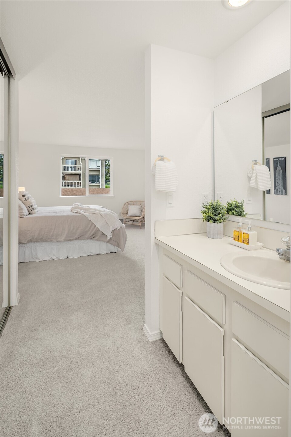 1319 S Puget Drive #D34, Renton, WA 98055-8812